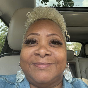 Meet your Posher, Brenda